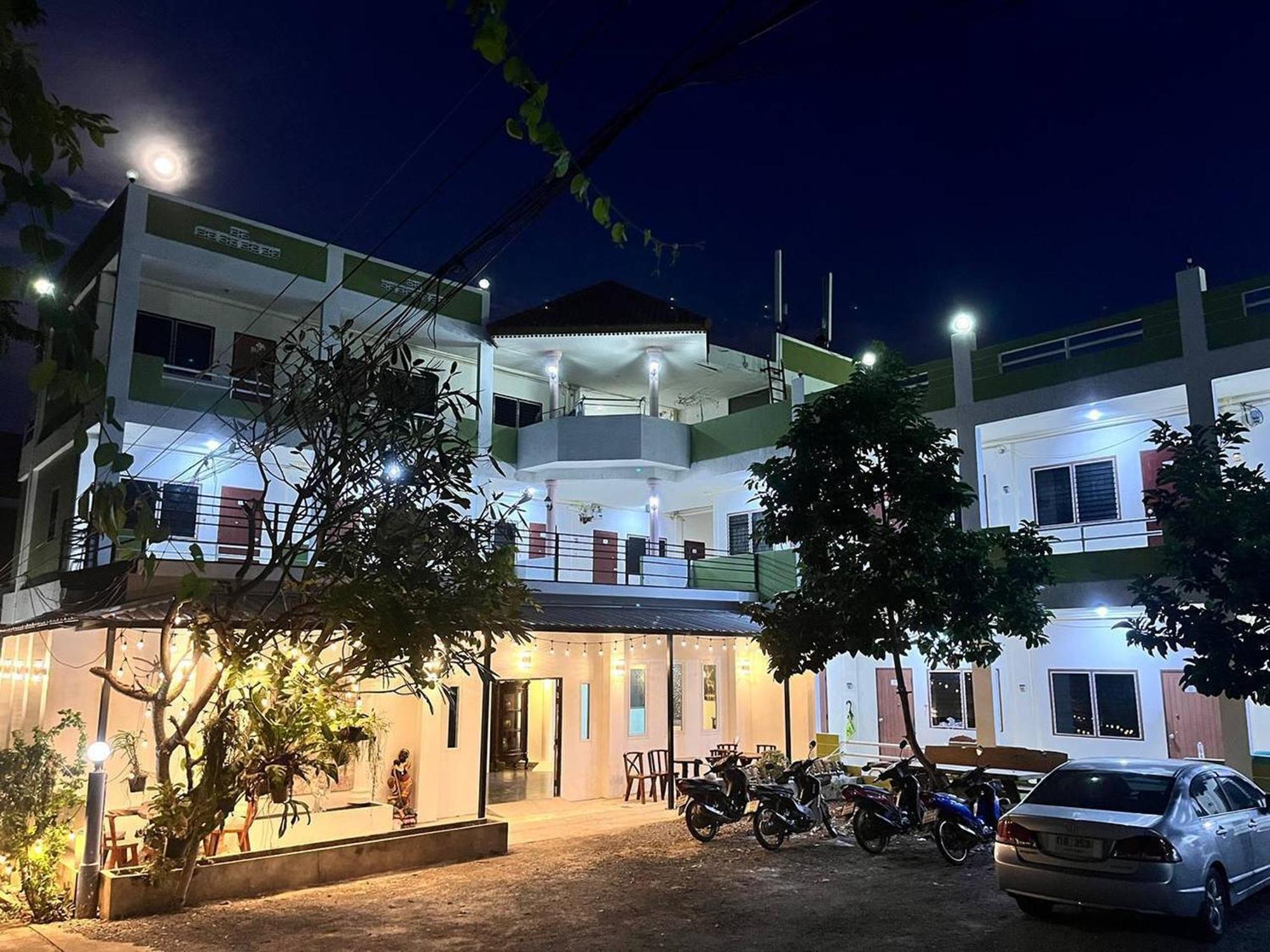 The 99 Inn Hotel Pak Chong Екстериор снимка